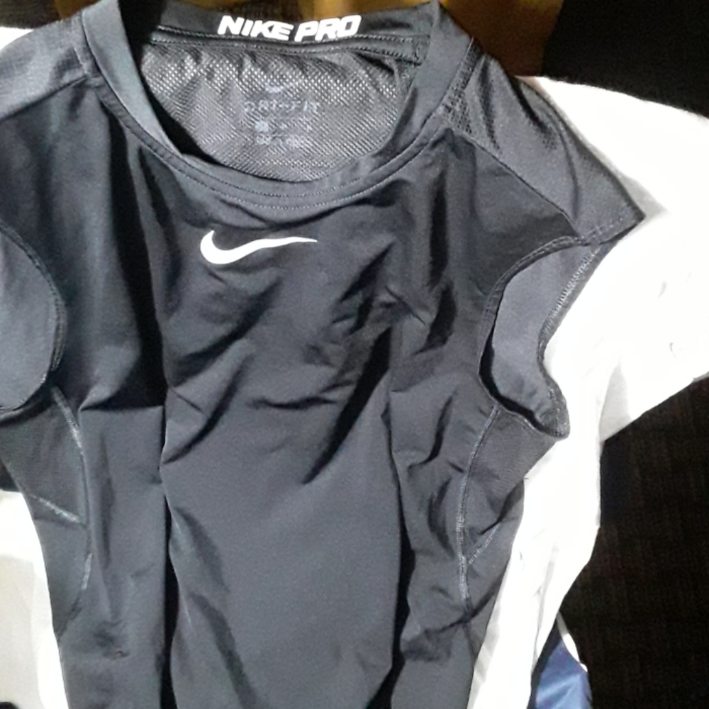 Nike pro tank